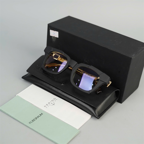 Kính Kuboraum đen S3 BM (50-22-145) KG+