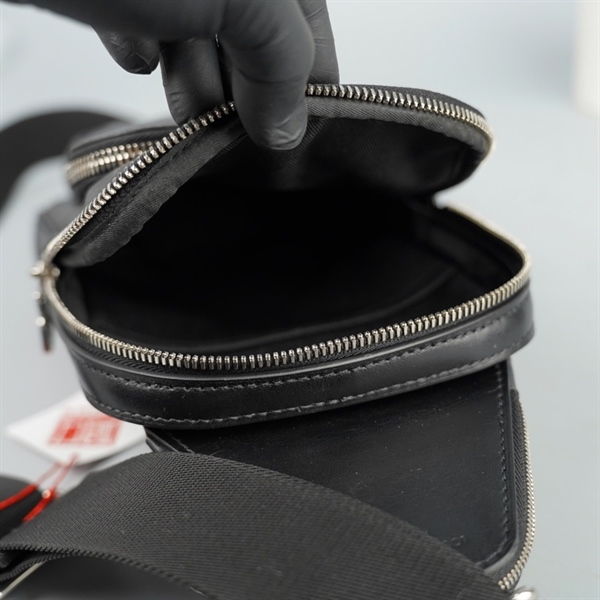 Túi LV đeo chéo hoa đen sz15 (BQ) KG+