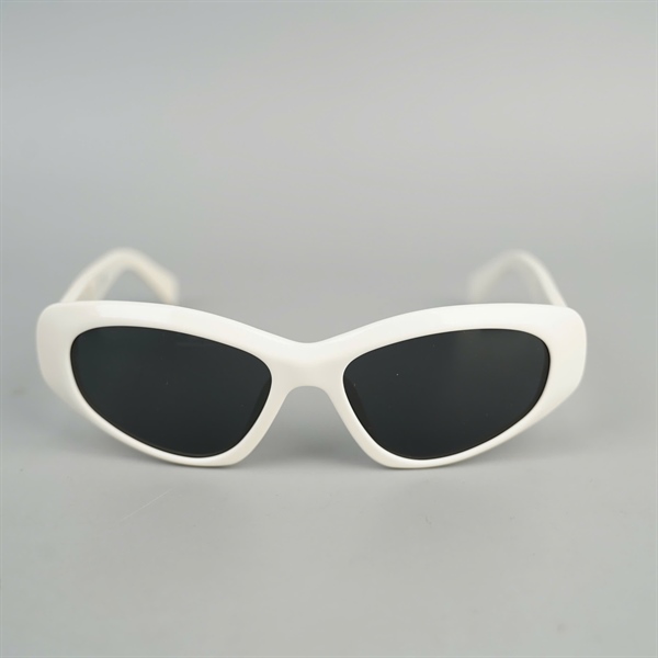 Kính Celine trắng CL40279U 25A (57-17-135) KG+