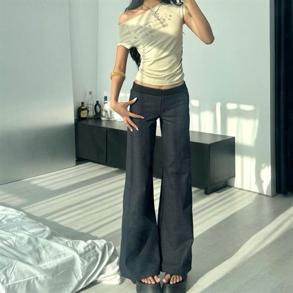 TWENTI Quần Dài Vải Caro Cạp Trễ Ống Loe - NÂU - 0