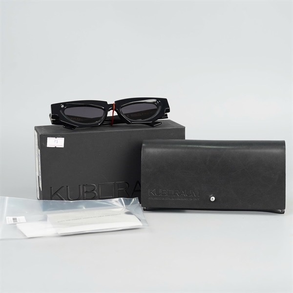 Kính Kuboraum đen F5 BS (52-21-145) KG+