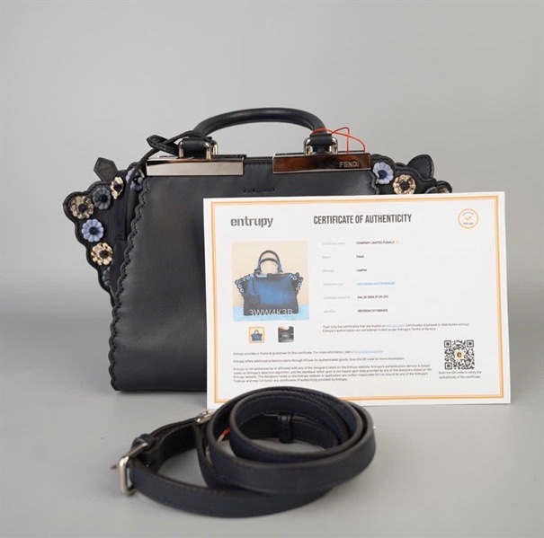 Túi Fendi đen viền đính hoa sz22 KG+