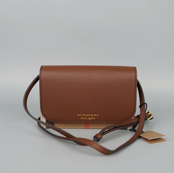 Túi BBR chữ nhật nâu (ITQUASRLCAL) sz18 (A-T) KG+