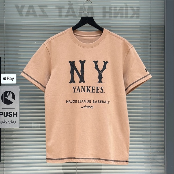 ÁO THUN NEW ERA BIG LOGO NEYYAN RS52 KHAKI - RS52 NY NÂU