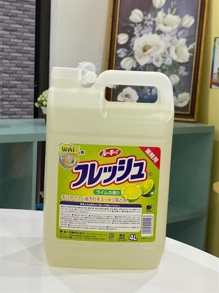 Nước rửa CHÉN Wai Nhật Bản can 4L