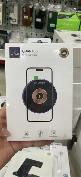 Đế sạc không dây WIWU 15W W013