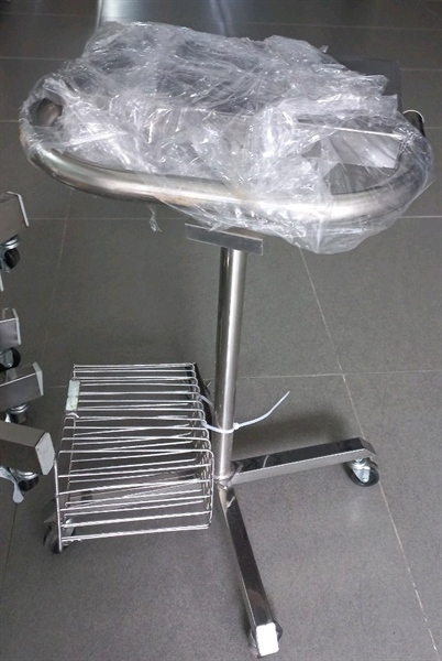 Xe đẩy máy điện tim