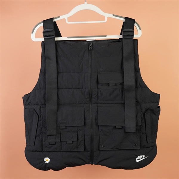 Áo khoác phao Nike đen