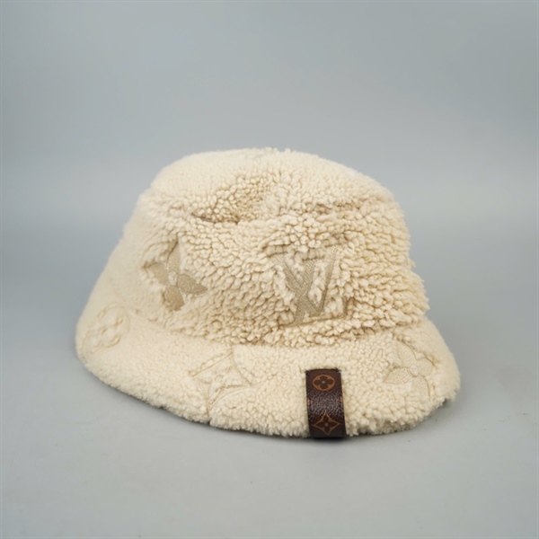Nón LV hoa trắng +