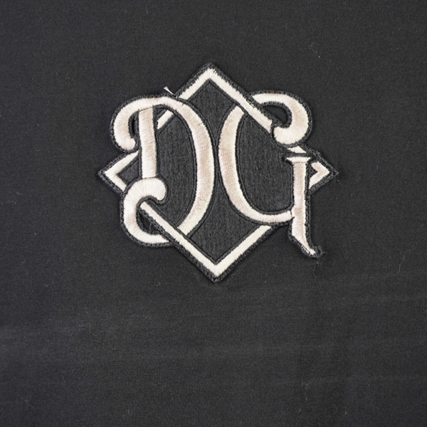 Áo thun D&G đen cổ tròn in logo giữa +