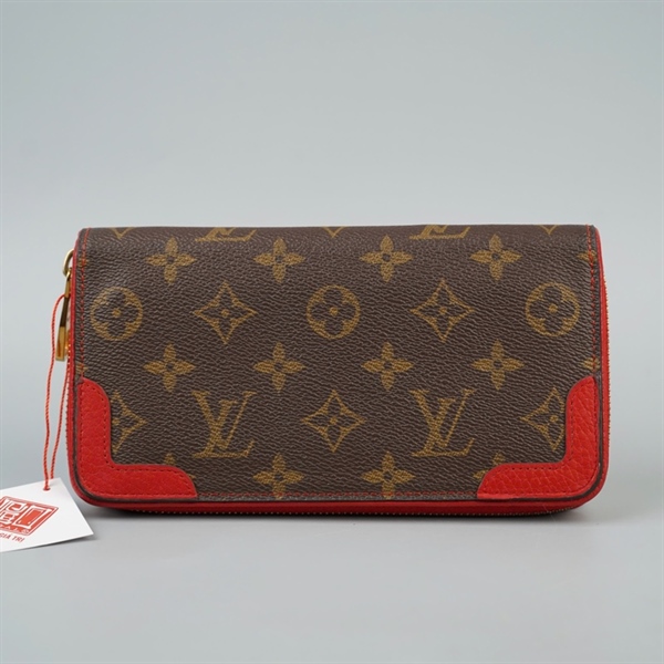 Ví LV hoa nâu góc đỏ có khóa zip (LT) KG+