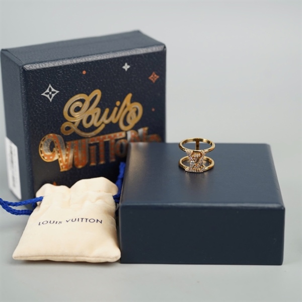 Nhẫn LV vàng in logo +