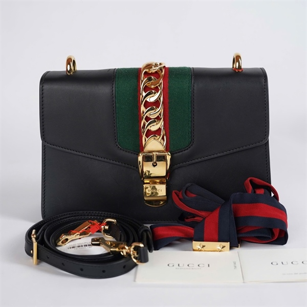 Túi GG Sylvie đen 2strap (421882-493075) sz26 KG+