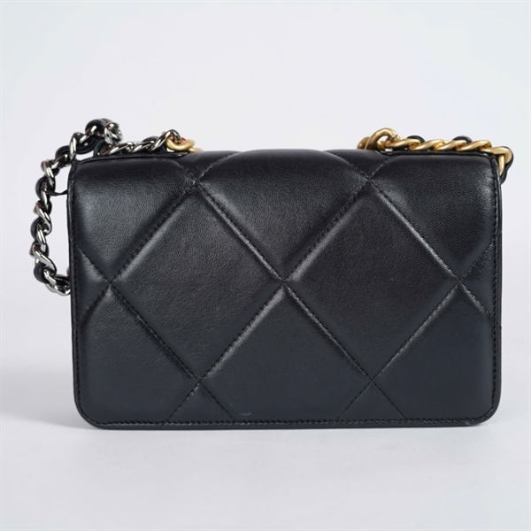 Túi Chanel Woc đen logo vàng (L0NTH314) sz19 KG+