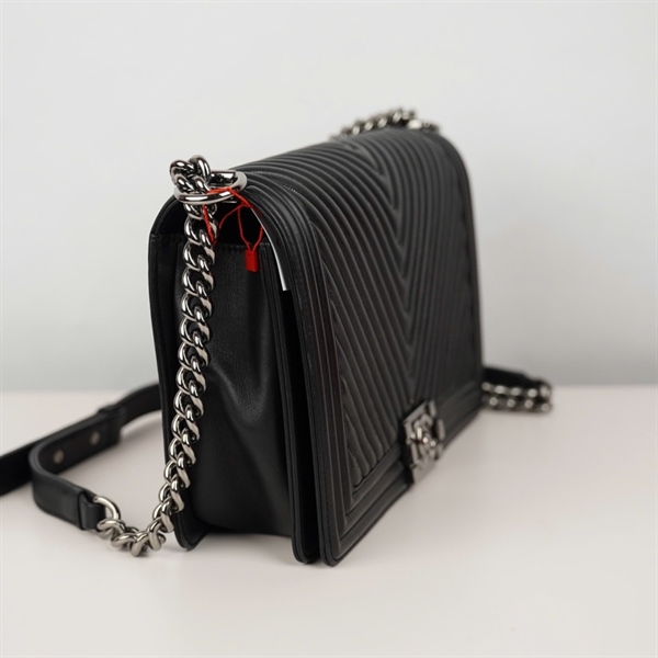 Túi Chanel Boy đen (20296990) sz28 (BQ) KG+