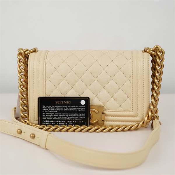 Túi Chanel Boy trắng (26137463) sz20 (BQ) KG+