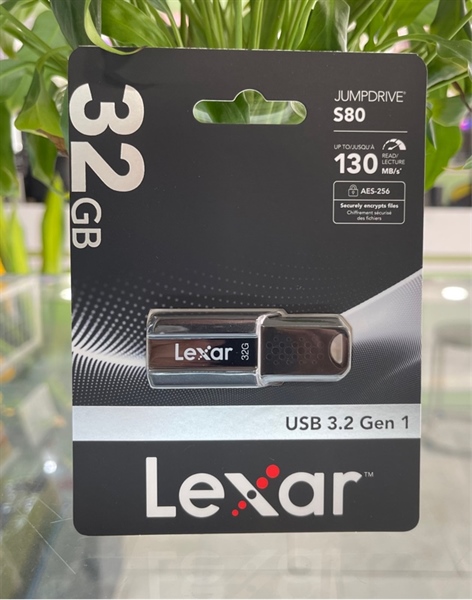 USB 32GB LEXAR S80