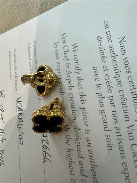 Bông tai Vancleef size vintage màu đen +