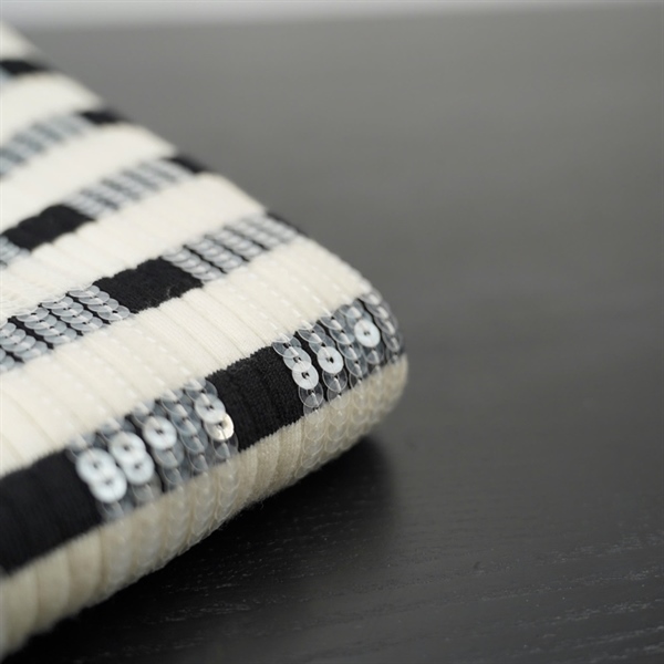 Áo thun LV trắng kẻ đen szS KG+