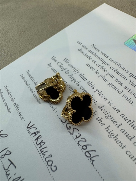 Bông tai Vancleef size vintage màu đen +