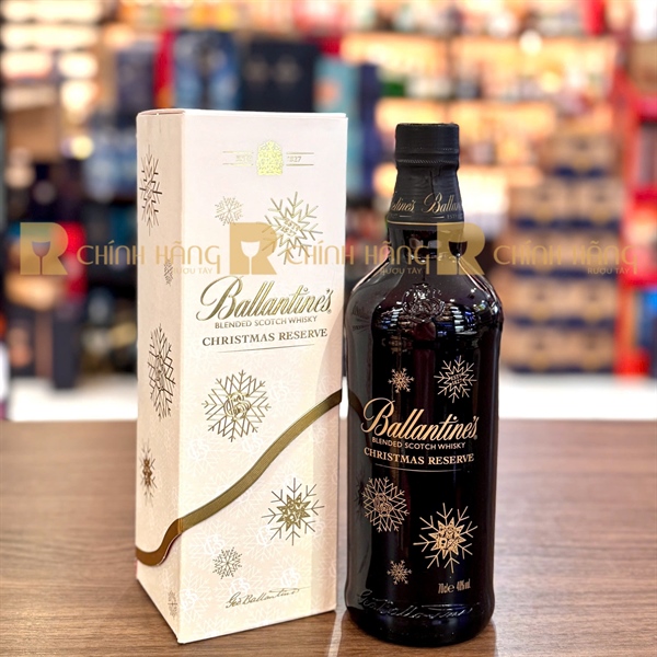 Ballantine's Christmas Limited Edition 700 ml - hình mô tả 2