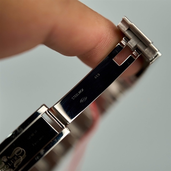 Đồng hồ Rolex mặt tròn màu xanh (56S373X0) +