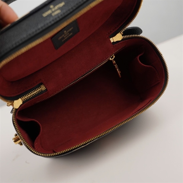 Túi LV Vanity đen hoa trắng kèm ổ+ 2 chìa sz20 KG+