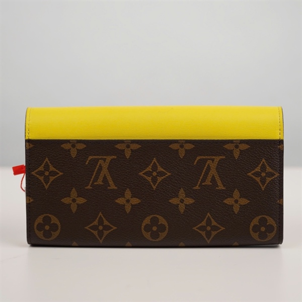 Ví LV hoa nâu nắp vàng KG+