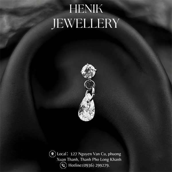 ROUD GEM WITH TEAR GEM DANGLING- TITANIUM