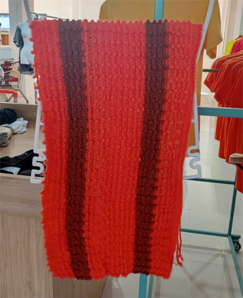 Khăn choàng vải khoác đi biển