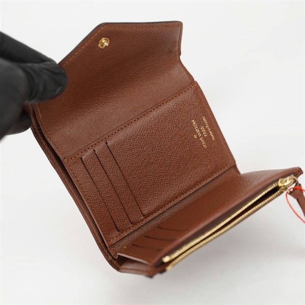 Ví LV hoa nâu gập 3 nút nâu (LT) KG+