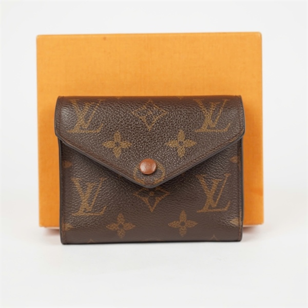 Ví LV hoa nâu gập 3 nút nâu (LT) KG+