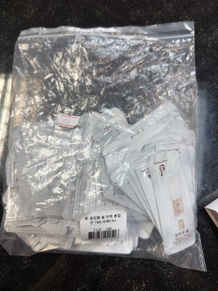 Set 120 Samples Kem Chống Nắng Whoo