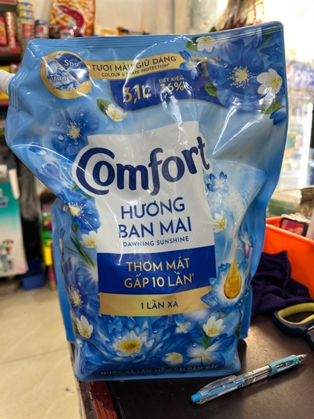 NƯỚC XẢ VẢI COMFORT 1 LẦN XẢ HƯƠNG BAN MAI 3.1L