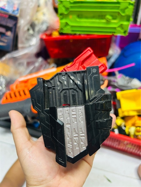 Đồ chơi siêu nhân Holder Saber loại kệ sách dx Bandai