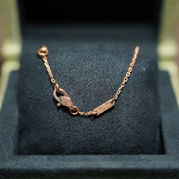 Vòng tay Van Cleef hoa đỏ (JC861071) (LN) KG+