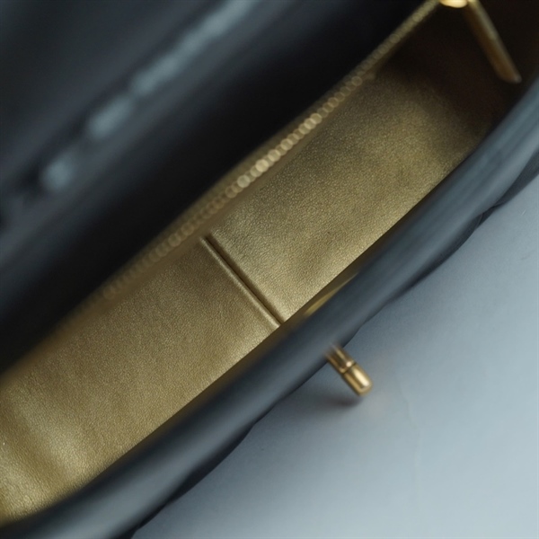 Túi Chanel C19 đen dây đính charm (XG5XE295) sz22 +