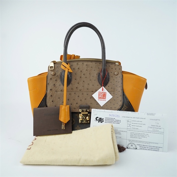 Túi LV Handle hoa nâu kèm 2 chìa (AR1183) sz26 (BQ) KG+