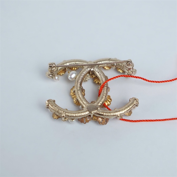 Cài áo Chanel đính hoa (BQ) KG+