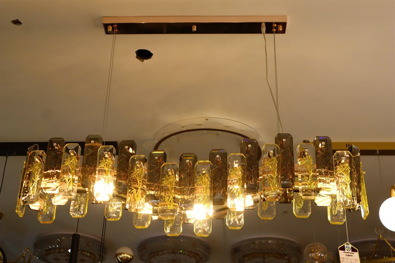 Đèn pha lê bàn ăn