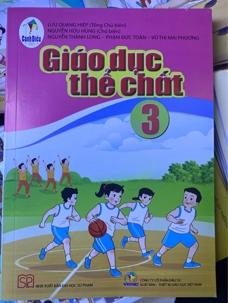 Giáo dục thể chất 3 Cánh diều