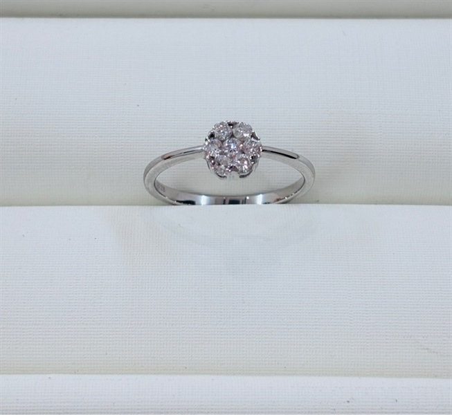18-38 Nhẫn vàng nữ 18K đính kim cương thiên nhiên