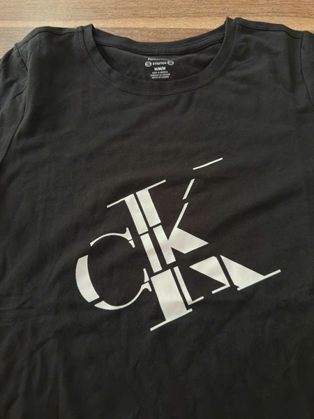 ÁO THUN CK ĐEN NỮ SIZE M,L,XL