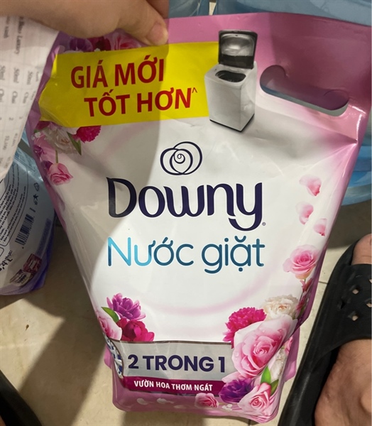 Nước giặt Downy 2,7kg