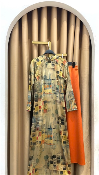 Áo dài truyền thống họa tiết