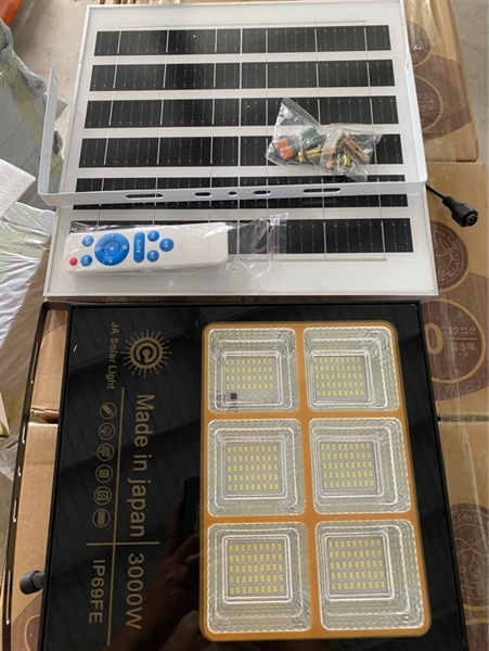 Đèn Năng Lượng Mặt Trời IP69FE Solar Light TO 1500W (Thùng 10)