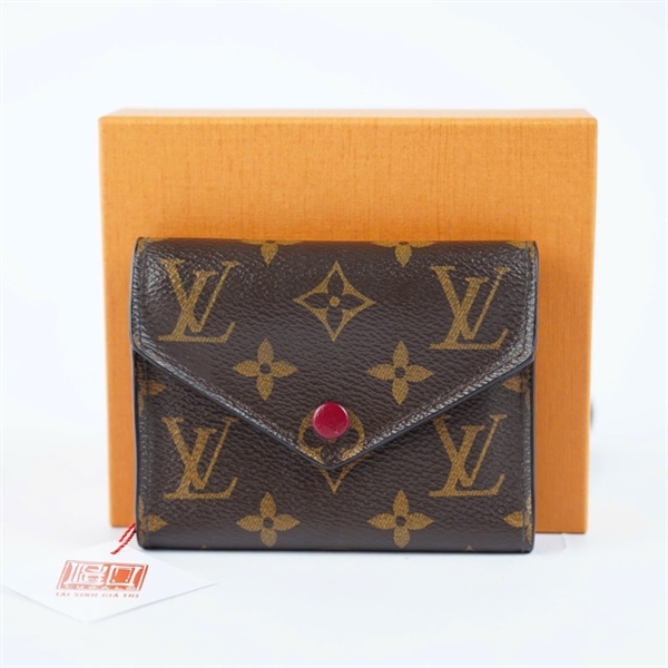 Ví LV hoa nâu nút đỏ (LT) KG+