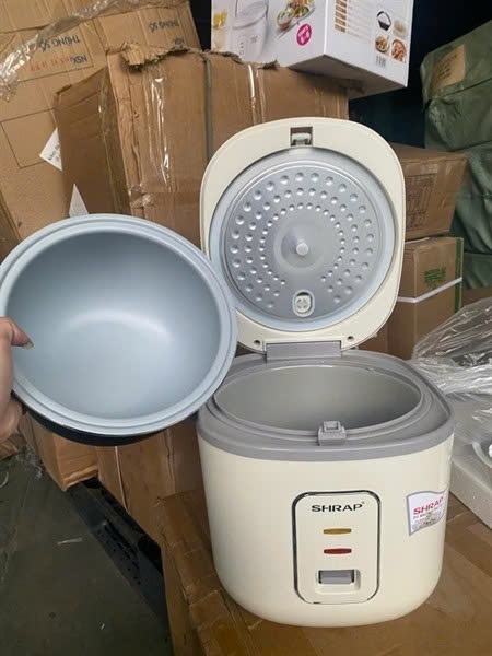 Nồi Cơm Điện 1.8L Shrap Mã 668 (Thùng 6)