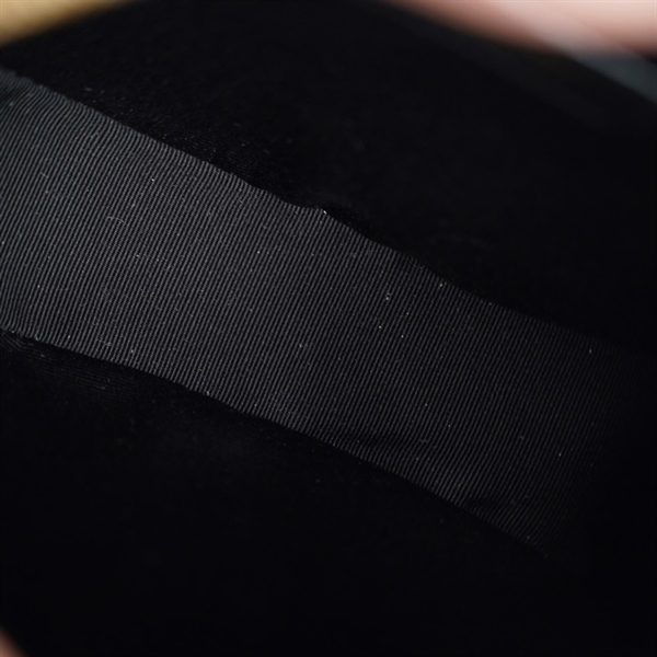 Túi YSL đeo chéo tròn trắng (PTR610436-0822) sz15 KG+