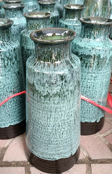 BÌNH CỔ CHAI ĐEN